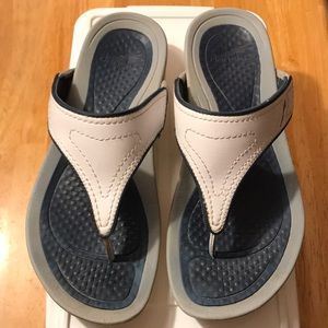 Dansko Brand sandels white with navy blue piping